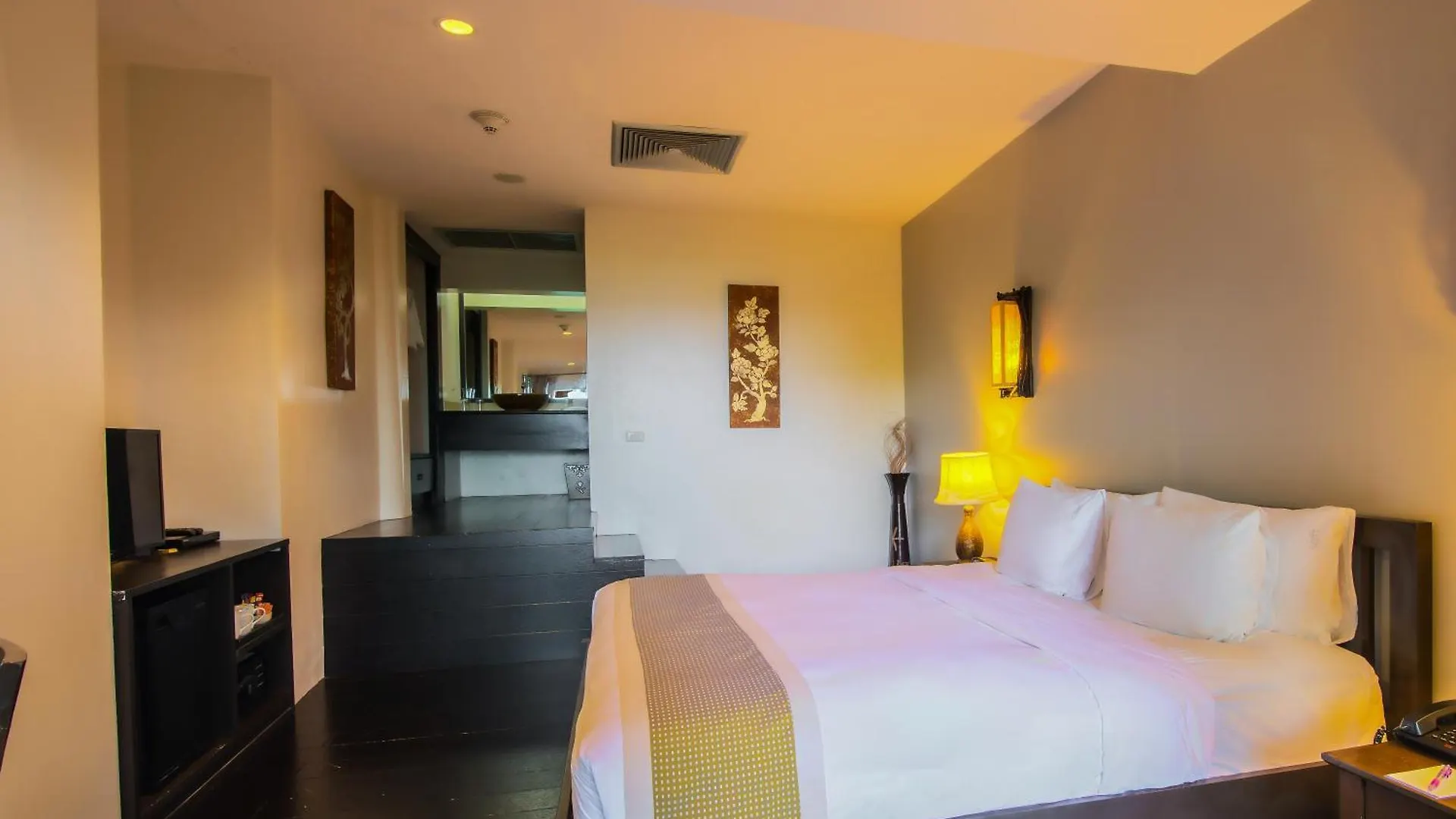 **** Resort Phi Phi Holiday Resort, Leam Tong Beach Thailand