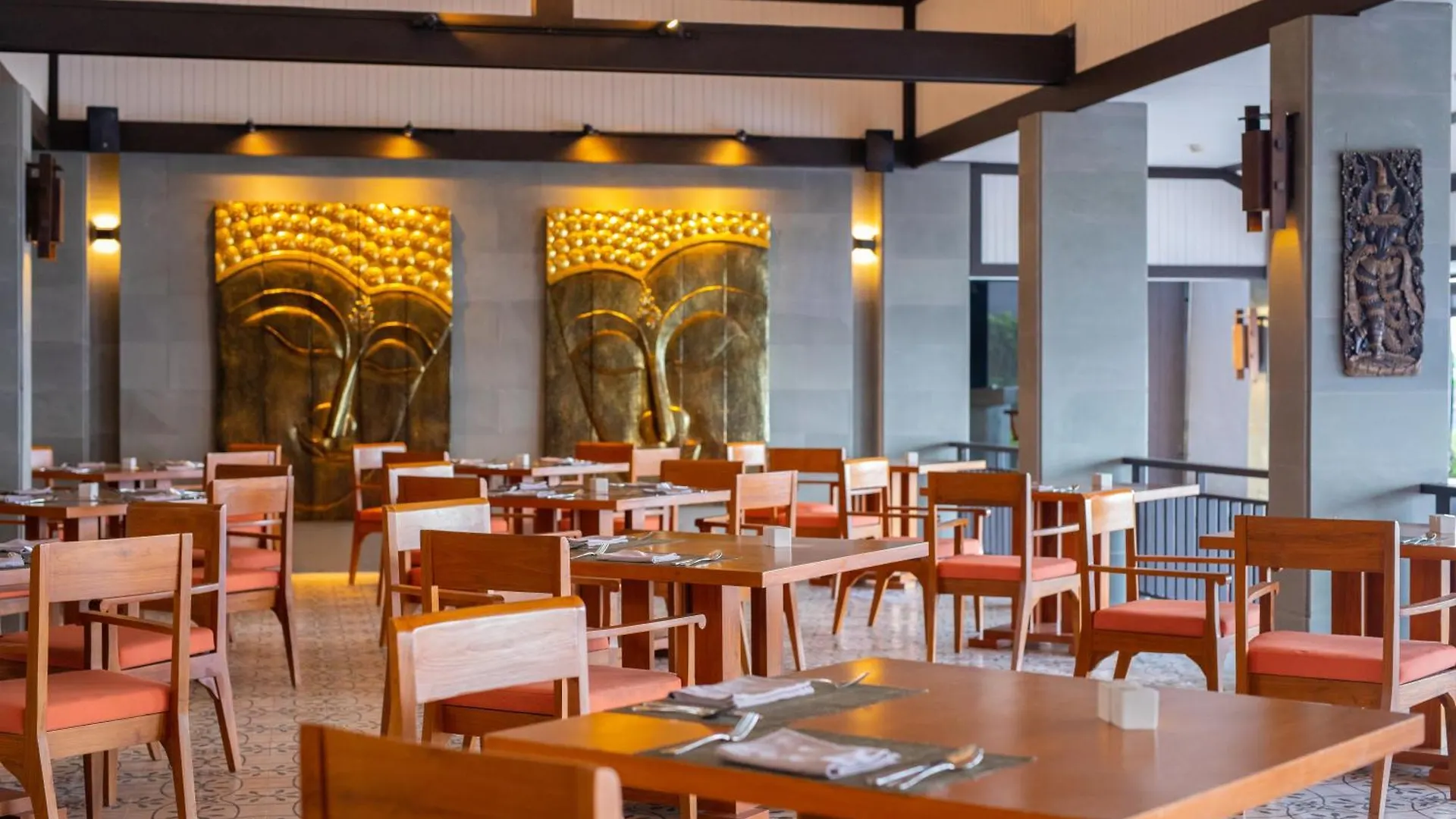 Phi Phi Holiday Resort, Leam Tong Beach Resort Phi Phi Don
