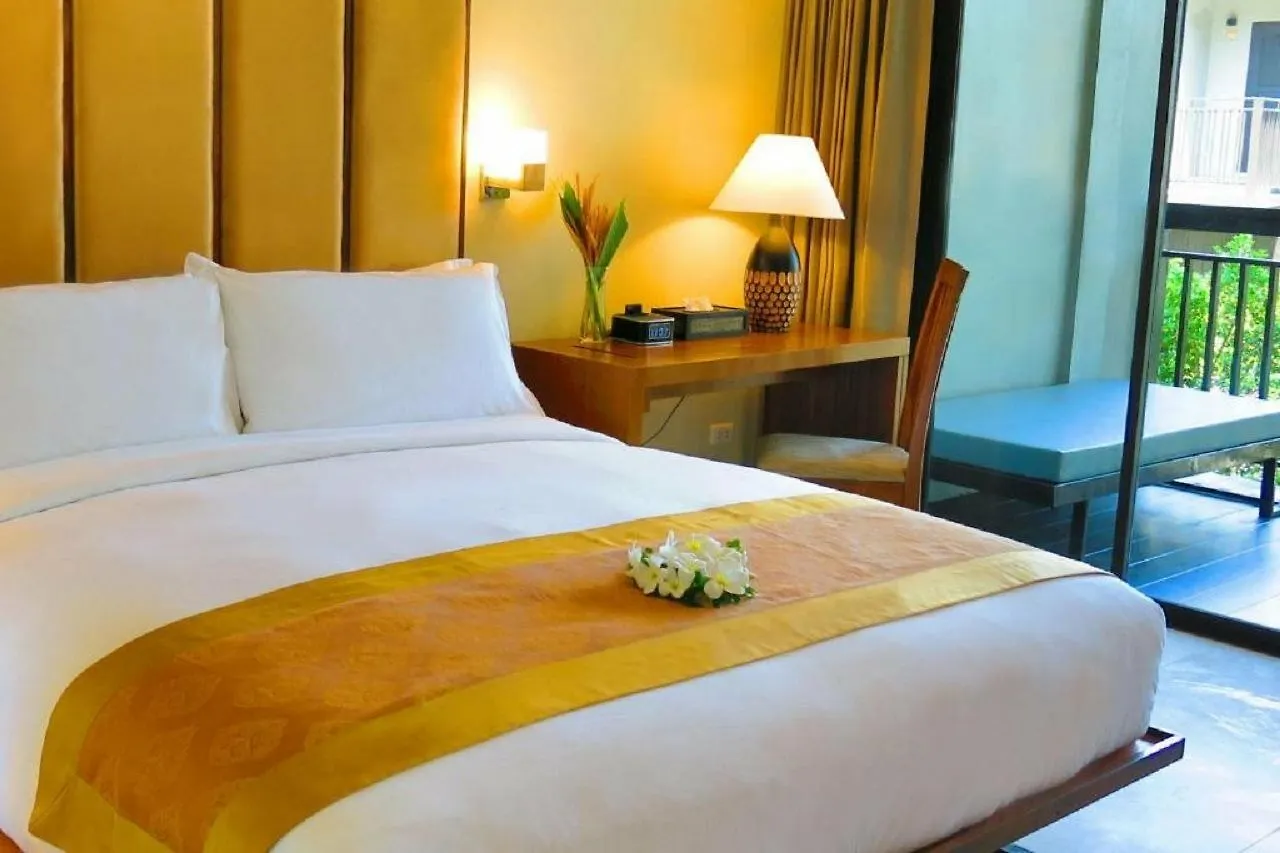 Phi Phi Holiday Resort, Leam Tong Beach 4*, Phi Phi Don Thailand