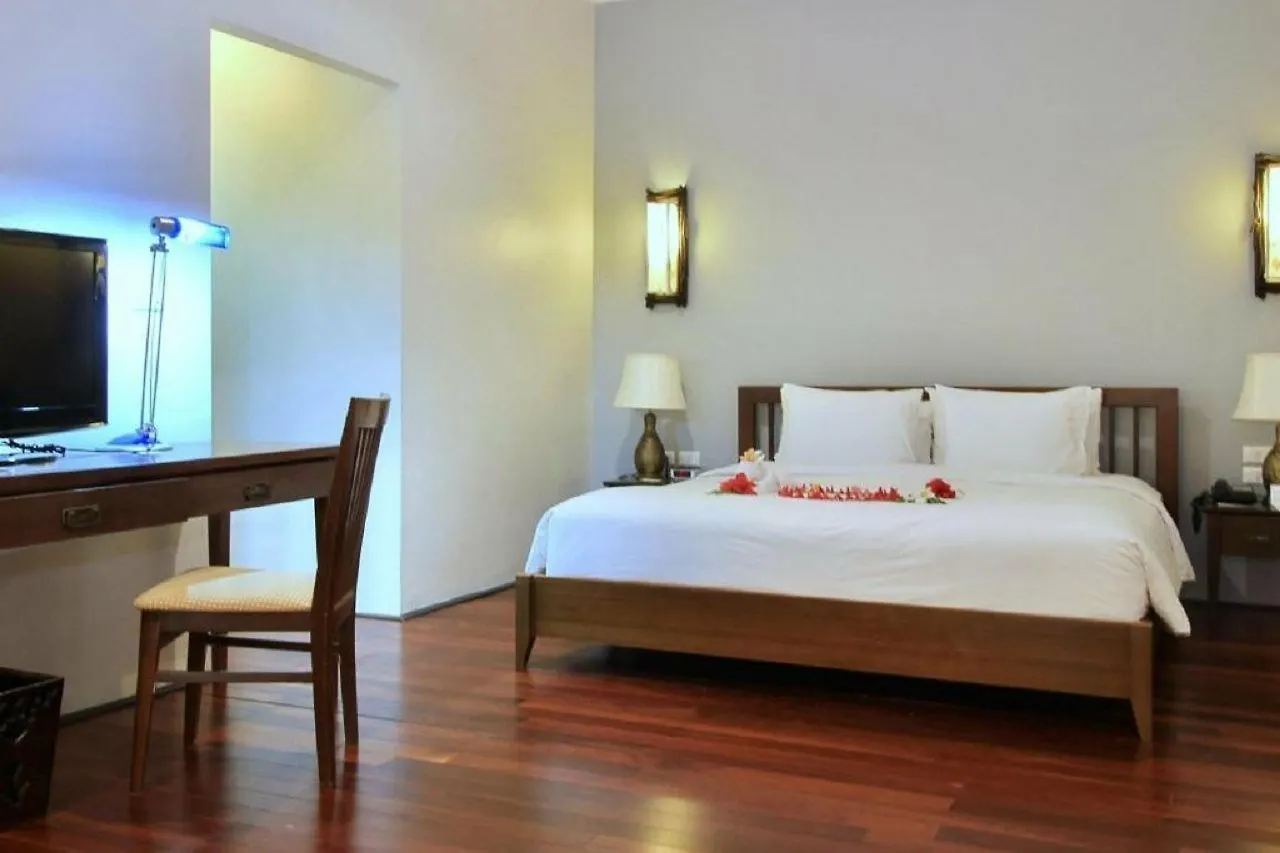 Phi Phi Holiday Resort, Leam Tong Beach Resort Phi Phi Don