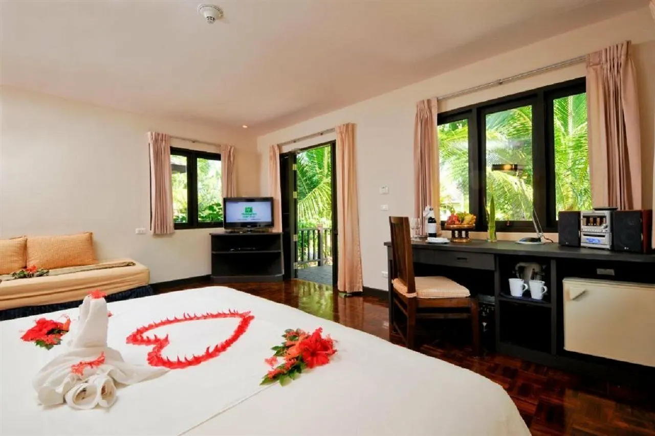 **** Resort Phi Phi Holiday Resort, Leam Tong Beach Thailand