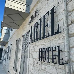 Ariel Oda ve Kahvaltı