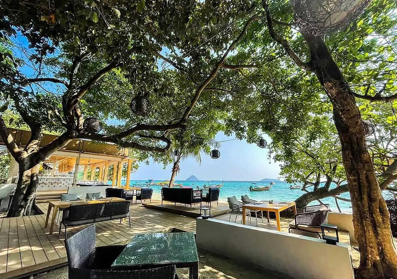 Phi Phi Holiday Resort, Leam Tong Beach Thajsko