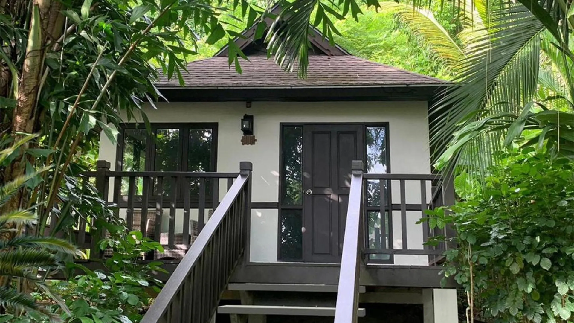**** Resort Phi Phi Holiday Resort, Leam Tong Beach Thailand
