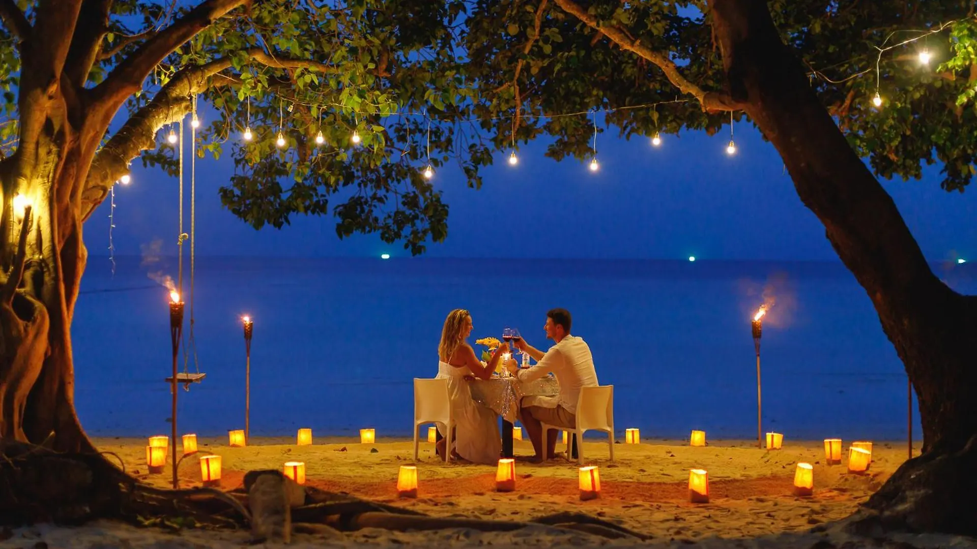 **** Resort Phi Phi Holiday Resort, Leam Tong Beach Thailand
