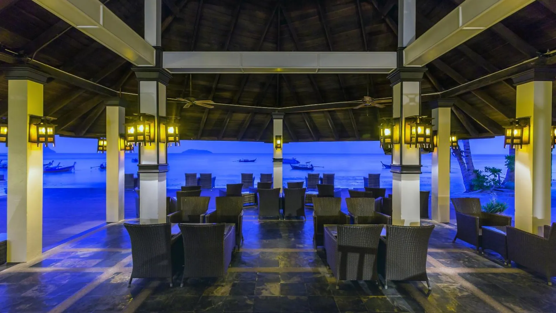 **** Resort Phi Phi Holiday Resort, Leam Tong Beach Thailand