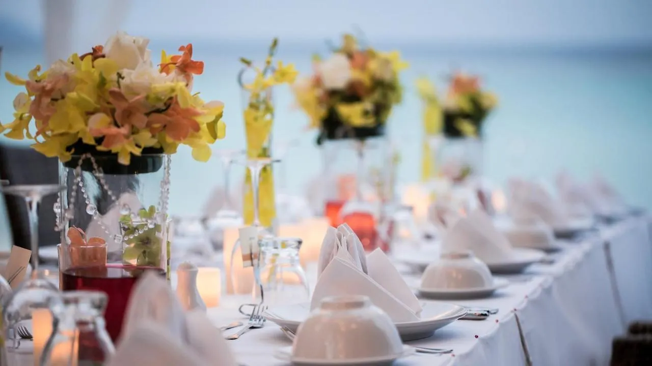 **** Resort Phi Phi Holiday Resort, Leam Tong Beach Thailand